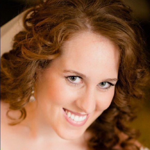 Meet your Posher, Bethany - Picture 1 of 1